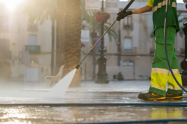 Best Commercial Building Pressure Washing  in , IL